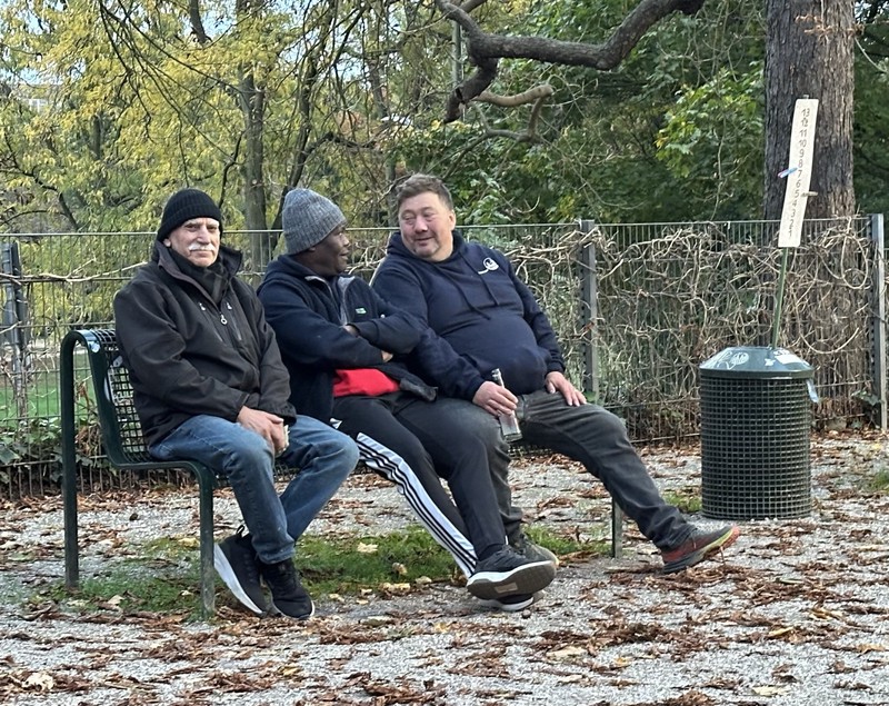 Akdeniz, Adama, Luc